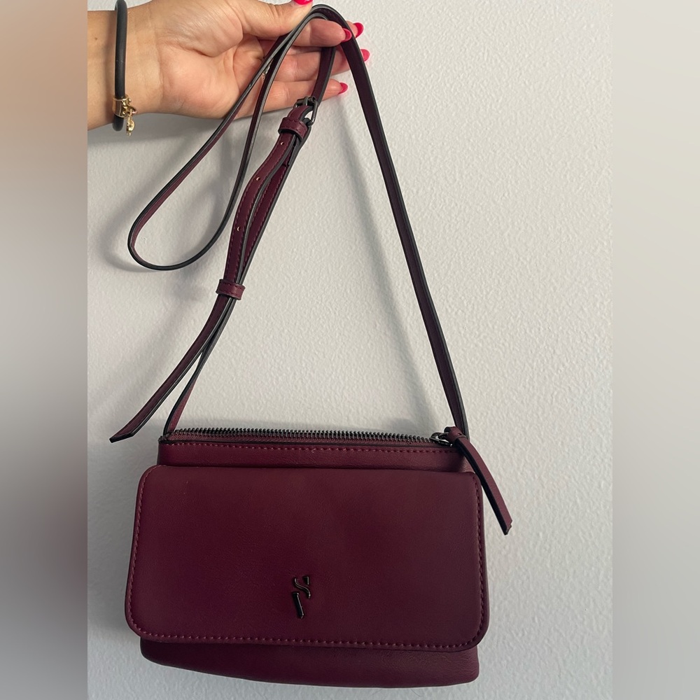 Vera Wang Burgundy Crossbody EUC